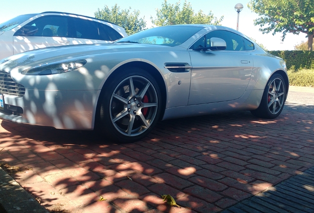 Aston Martin V8 Vantage