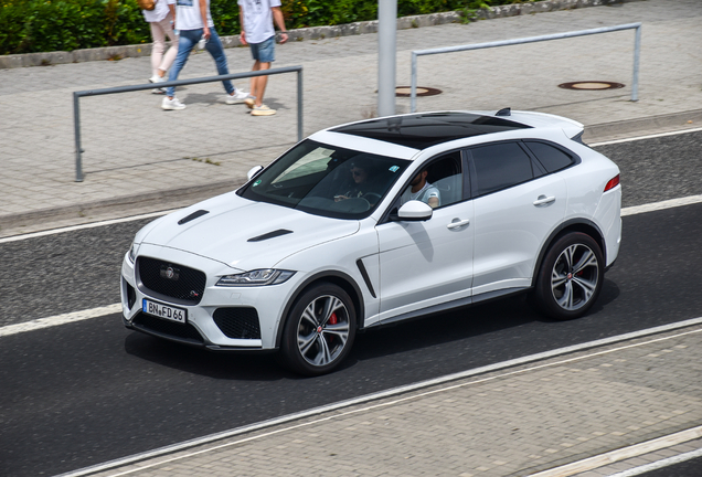 Jaguar F-PACE SVR