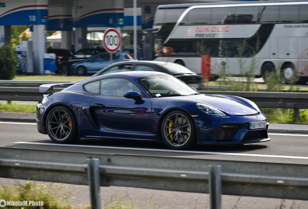 Porsche 718 Cayman GT4