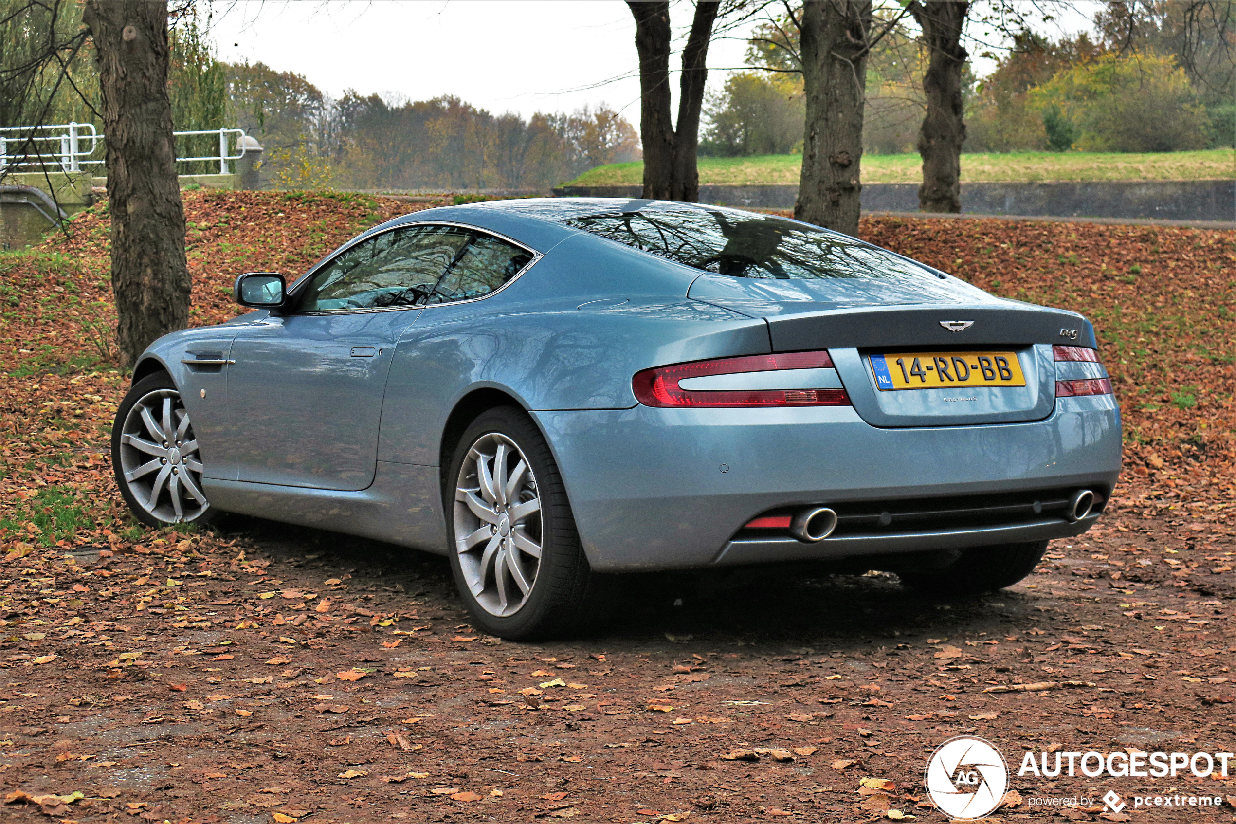 Aston Martin DB9