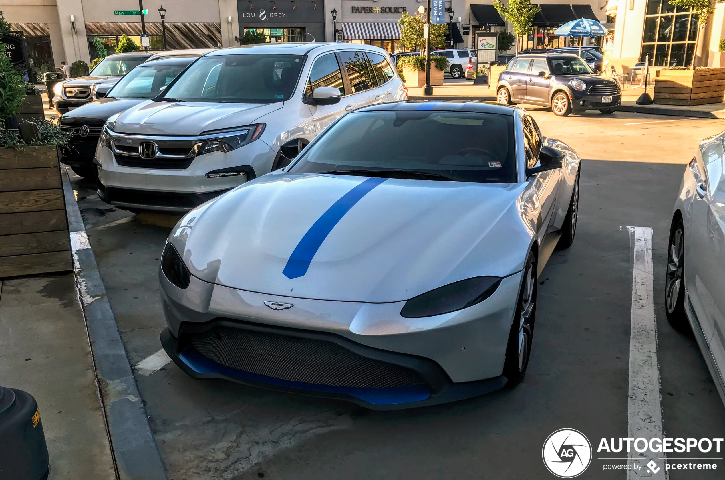 Aston Martin V8 Vantage 2018