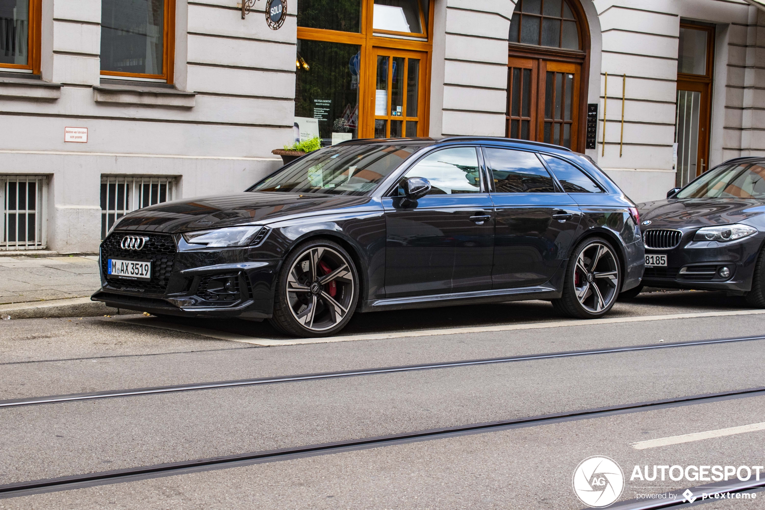 Audi RS4 Avant B9