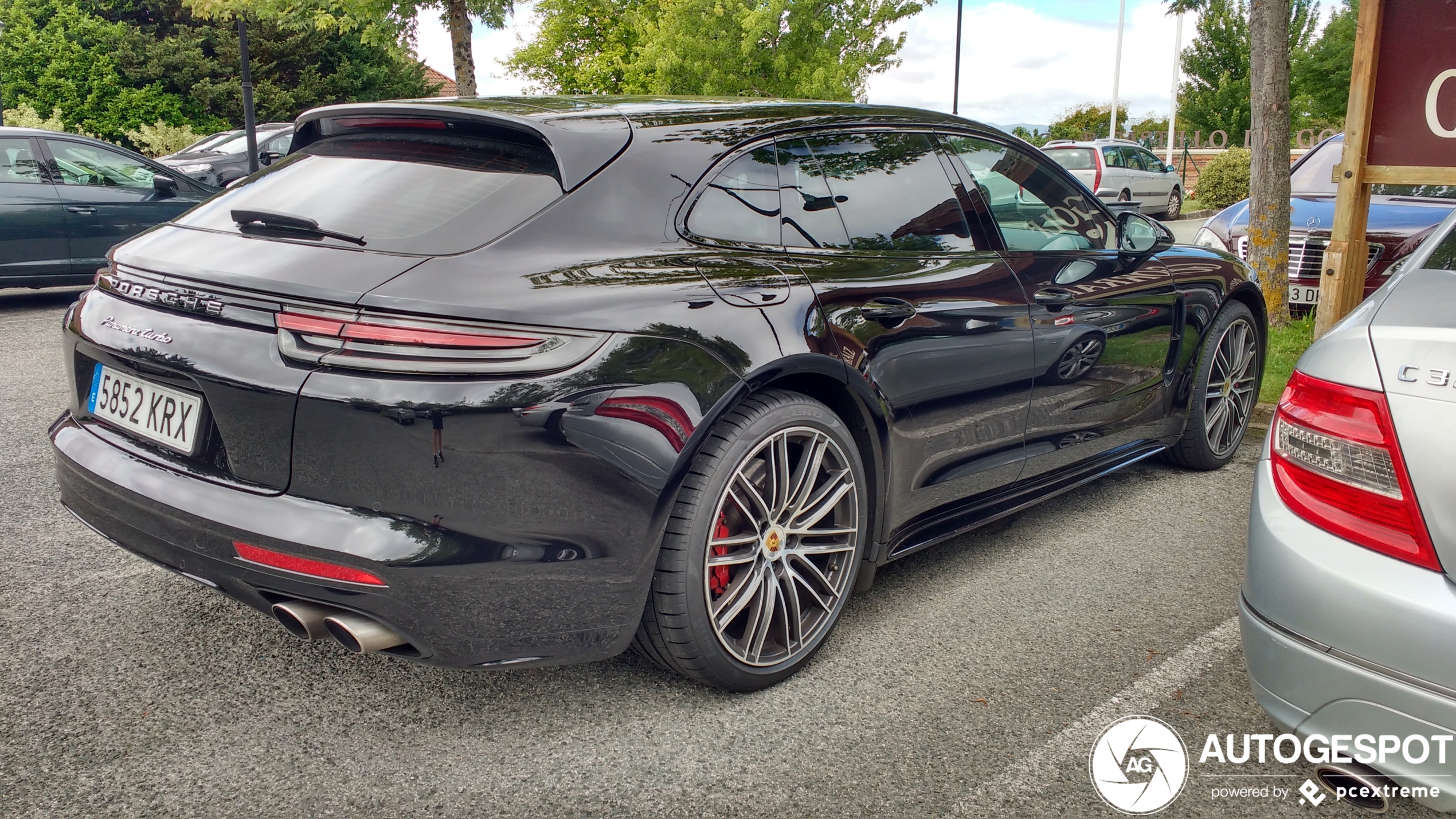 Porsche 971 Panamera Turbo Sport Turismo