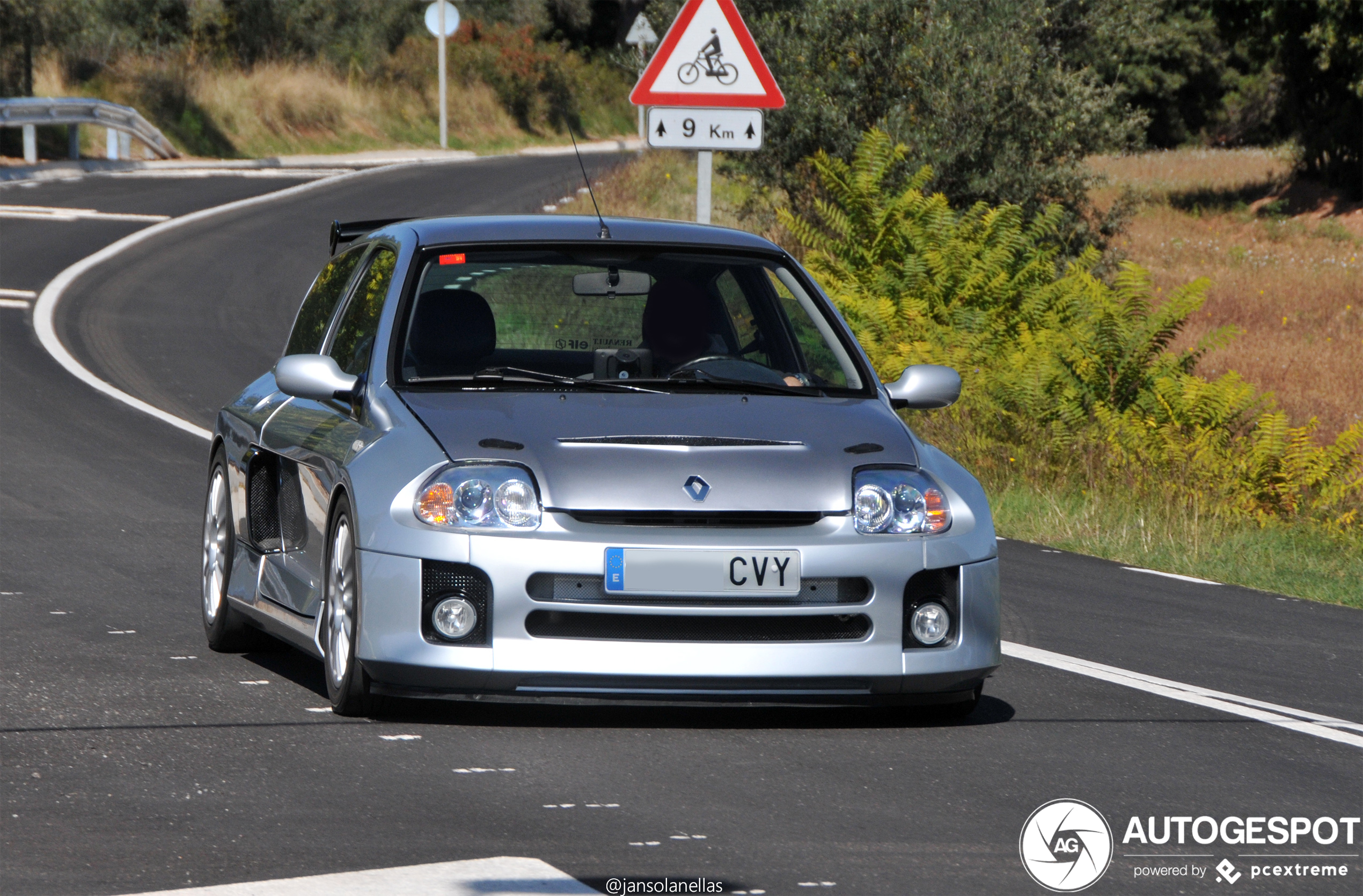 Renault Clio V6