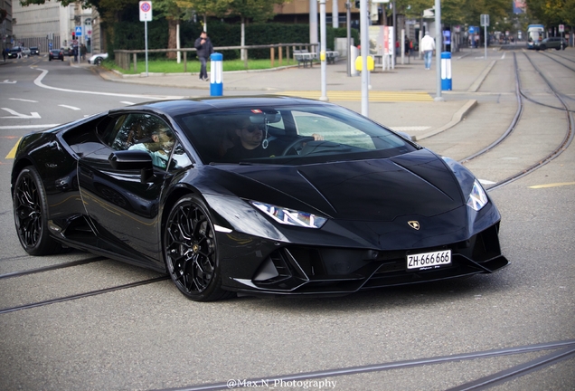 Lamborghini Huracán LP640-4 EVO