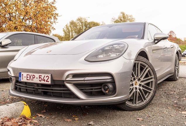 Porsche 971 Panamera Turbo S E-Hybrid