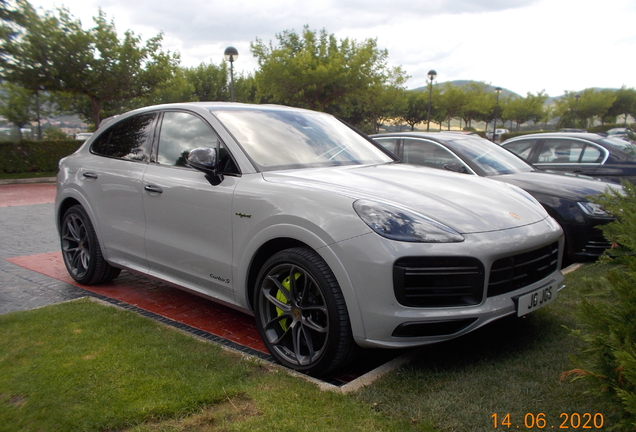 Porsche Cayenne Coupé Turbo S E-Hybrid