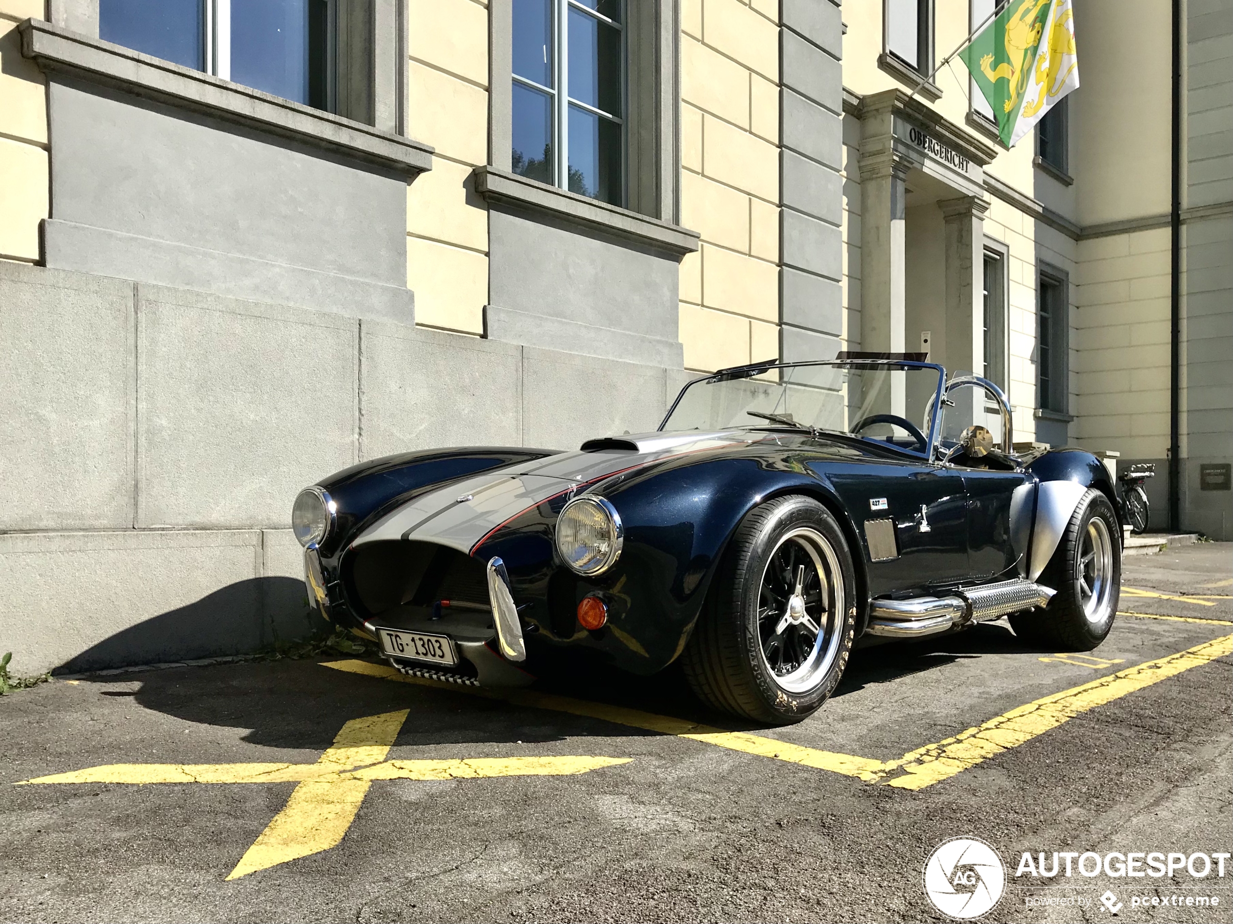 AC Cobra 427