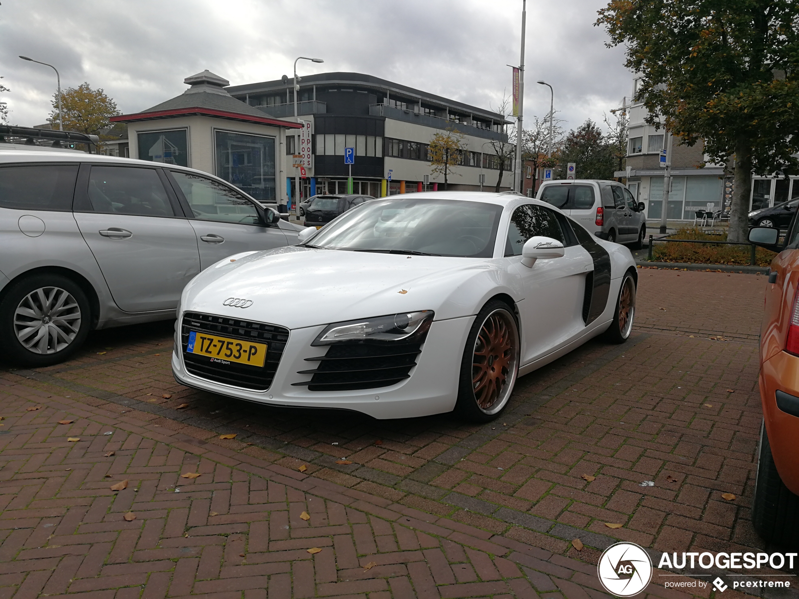 Audi R8