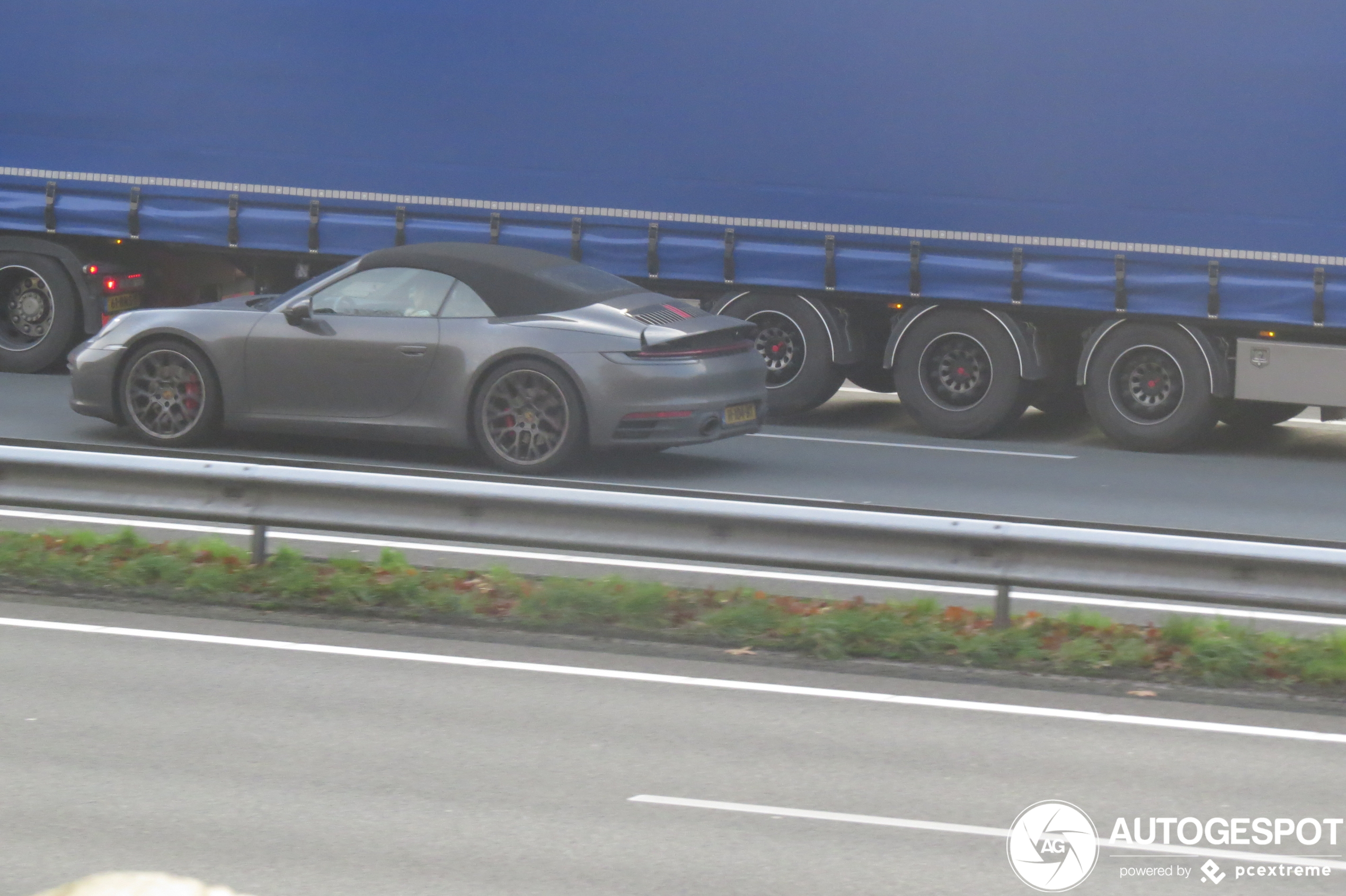 Porsche 992 Carrera 4S Cabriolet