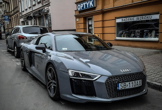 Audi R8 V10 Plus 2015