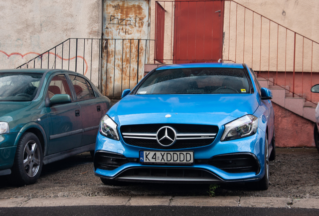 Mercedes-AMG A 45 W176 2015