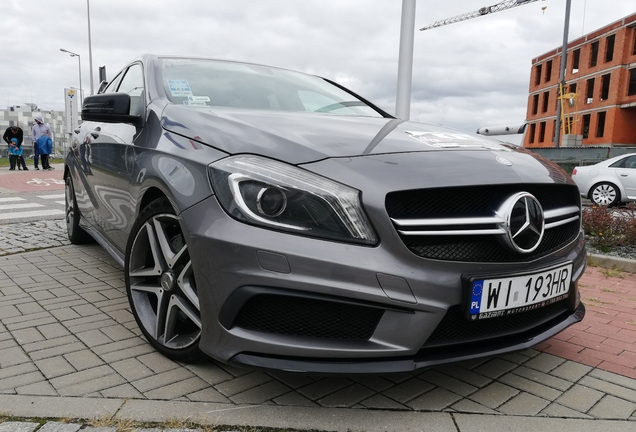 Mercedes-Benz A 45 AMG