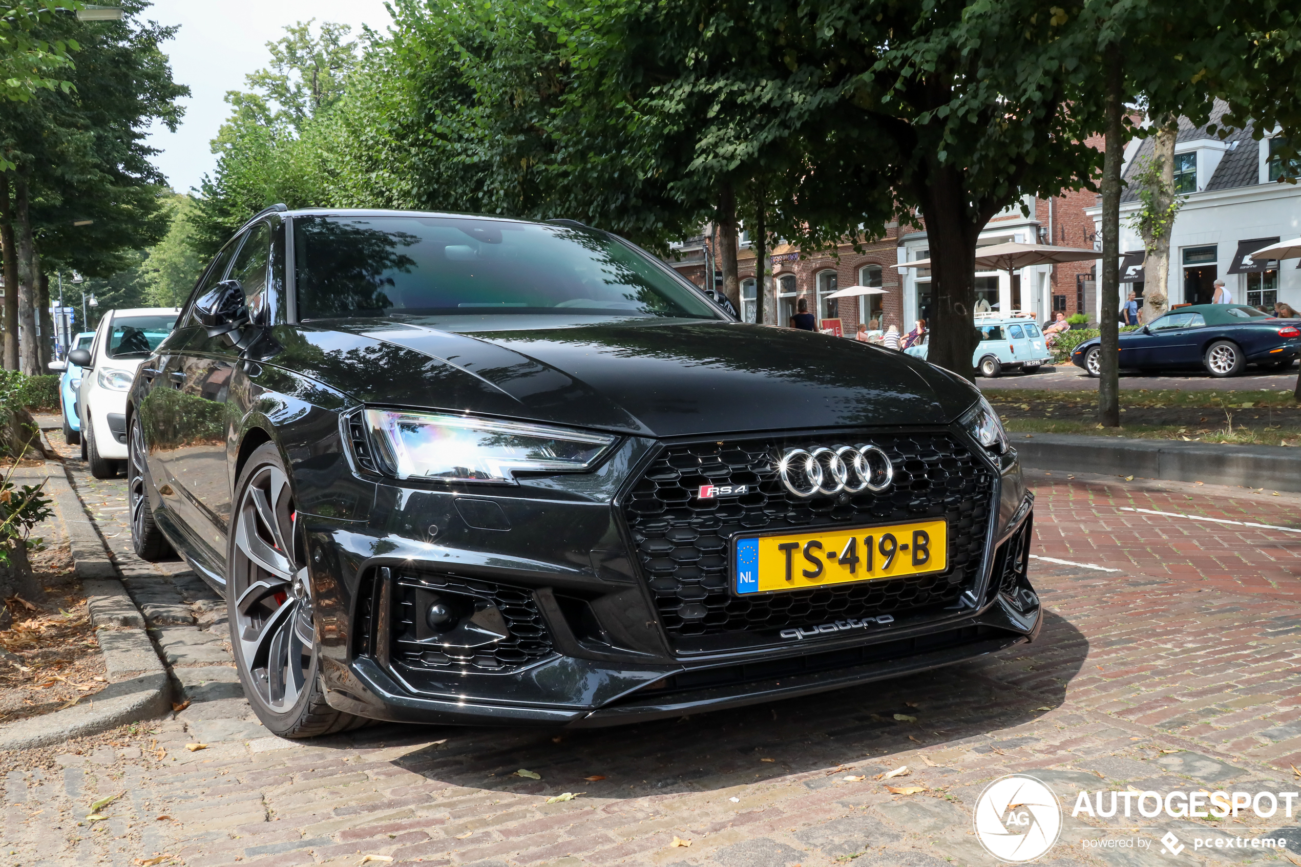 Audi RS4 Avant B9