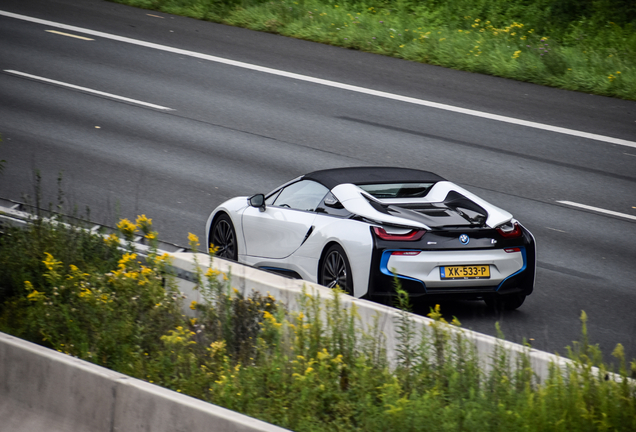 BMW i8 Roadster