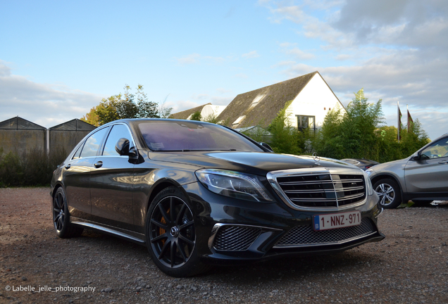 Mercedes-Benz S 65 AMG V222