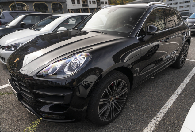 Porsche 95B Macan Turbo