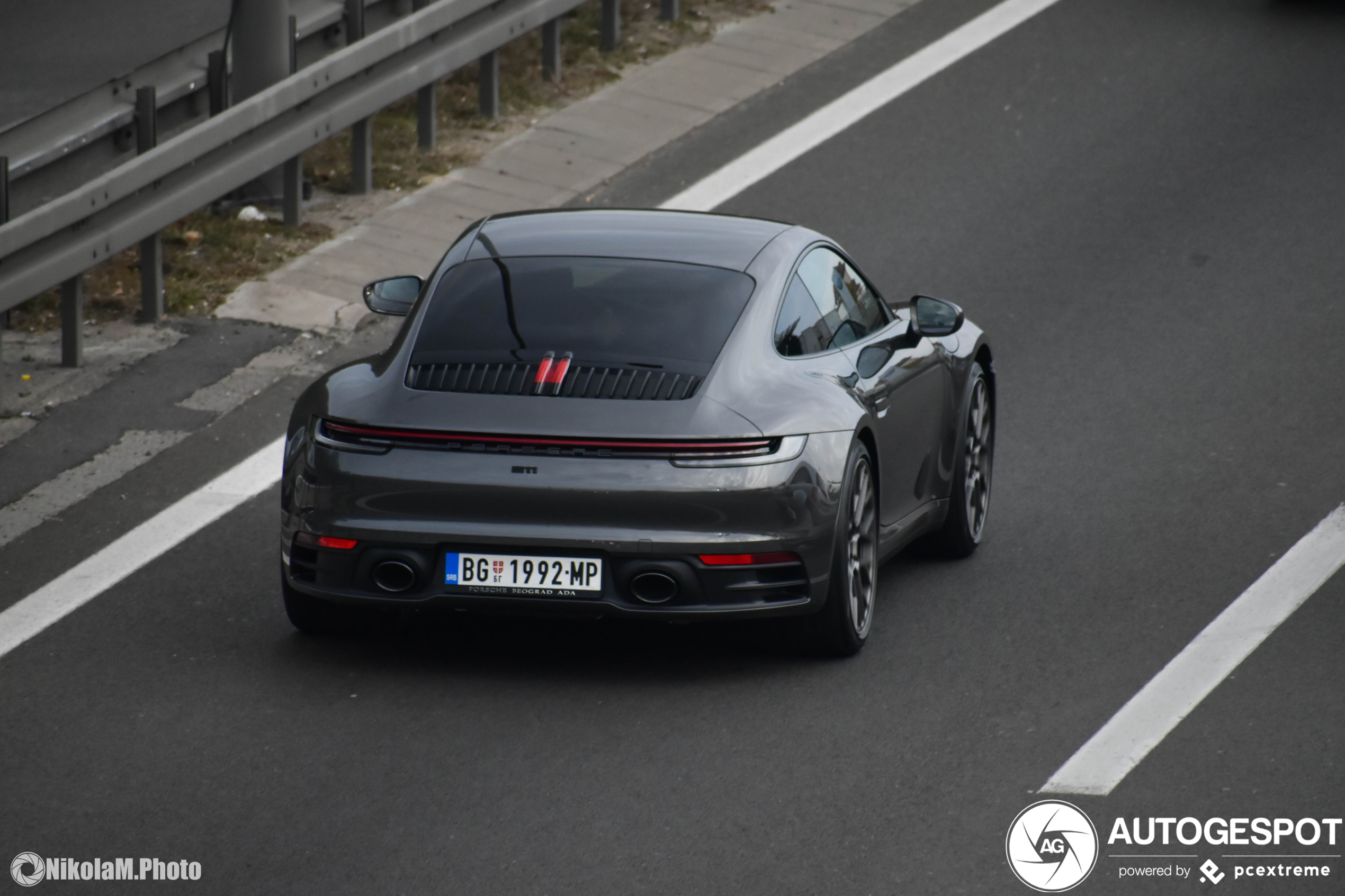 Porsche 992 Carrera 4S