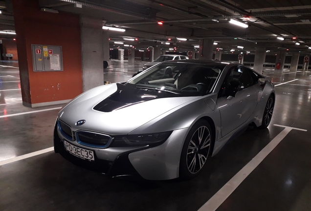 BMW i8