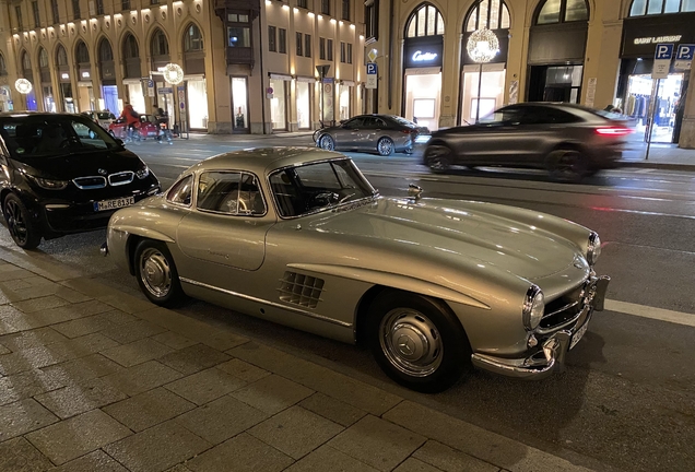 Mercedes-Benz 300SL Gullwing