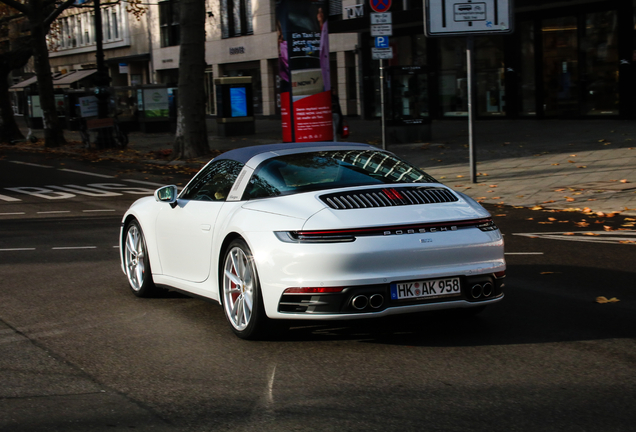 Porsche 992 Targa 4S