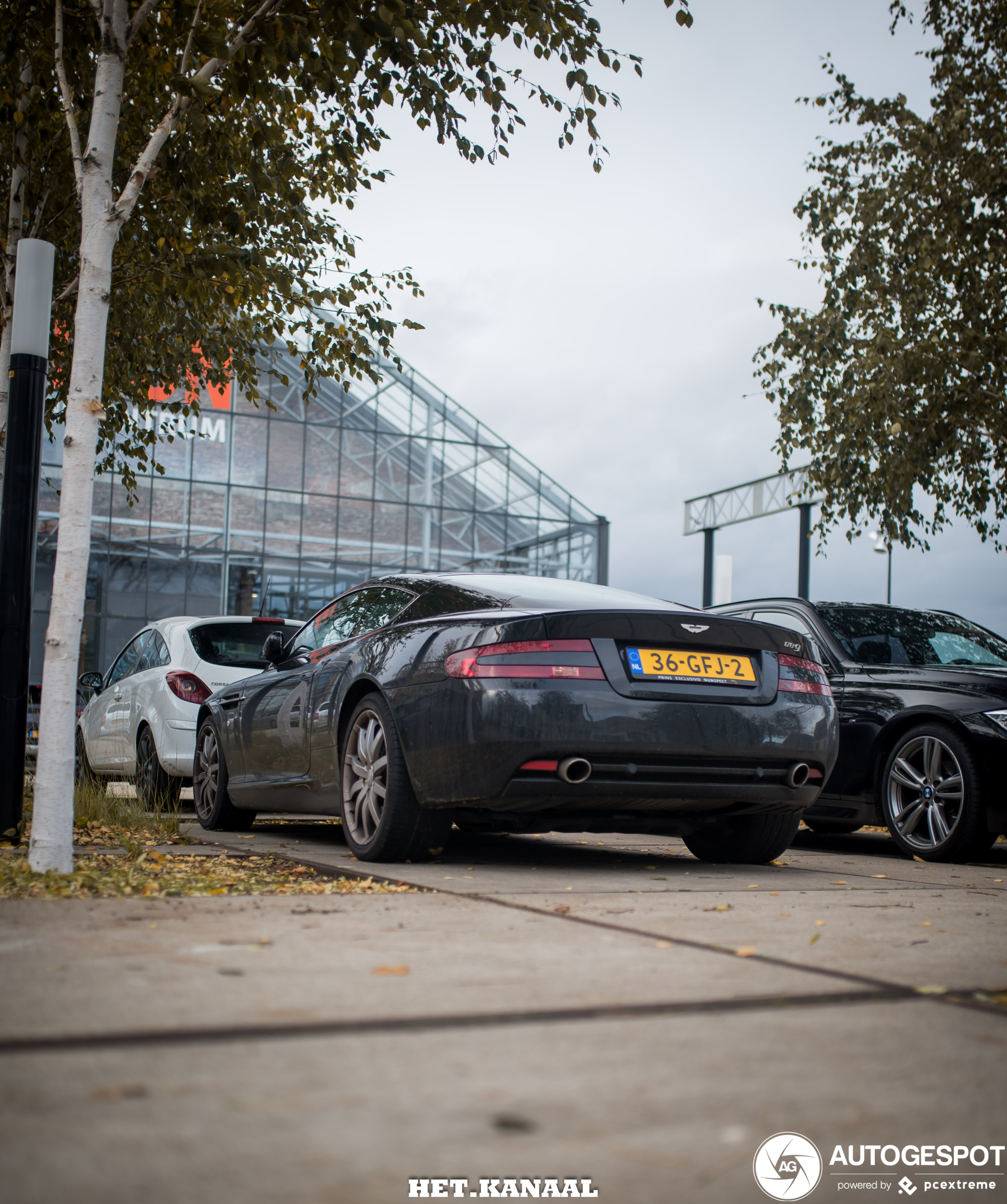 Aston Martin DB9