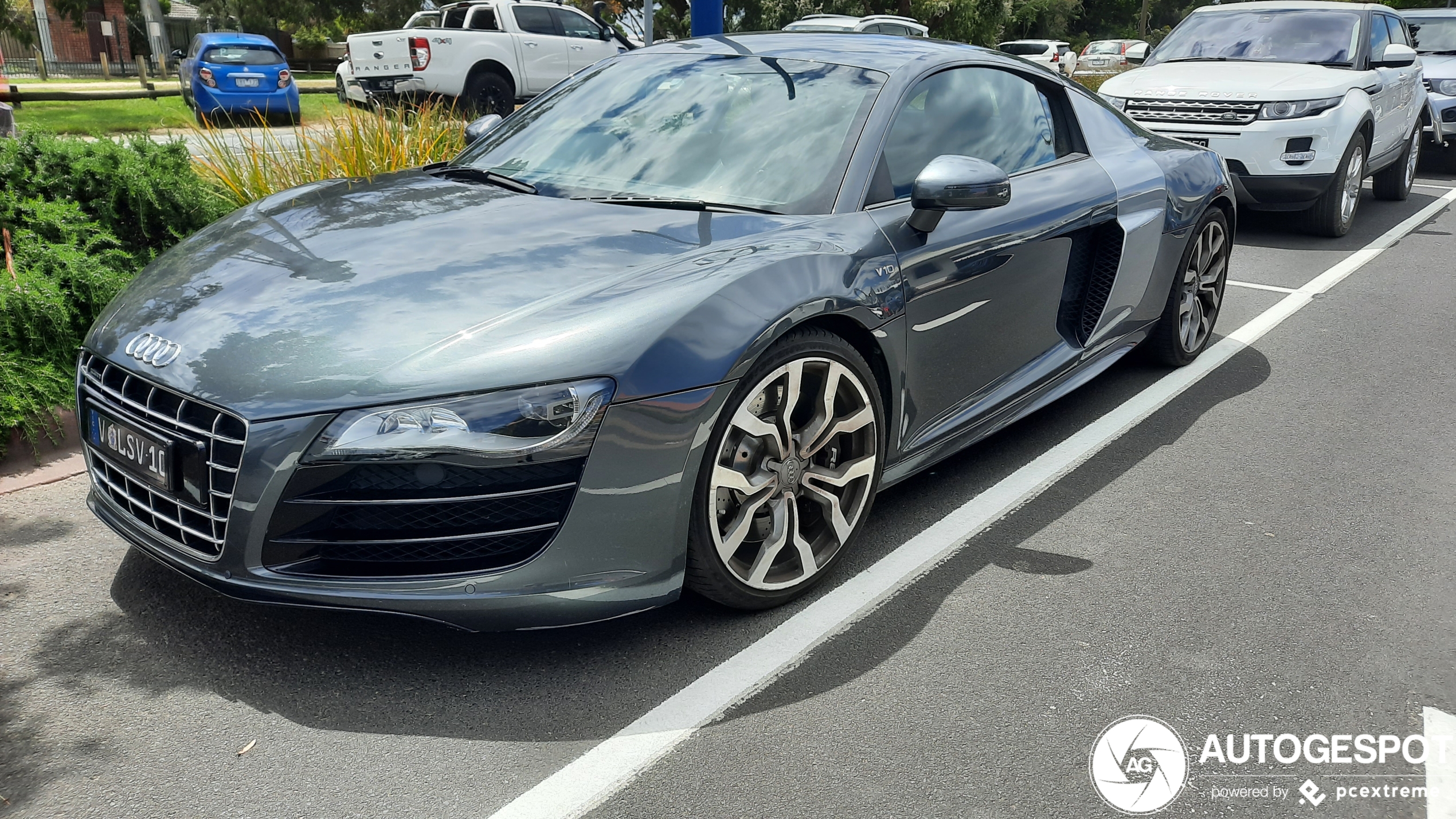 Audi R8 V10