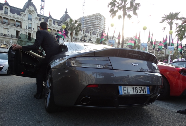 Aston Martin V12 Vantage