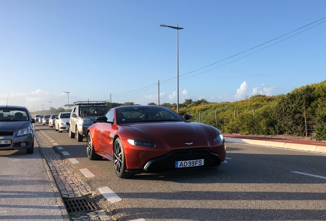 Aston Martin V8 Vantage 2018