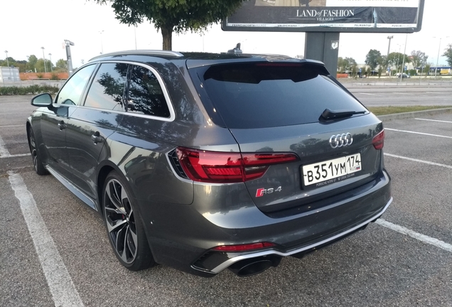 Audi RS4 Avant B9