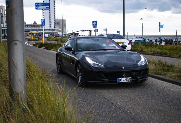 Ferrari GTC4Lusso