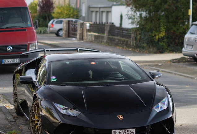 Lamborghini Huracán LP640-4 Performante