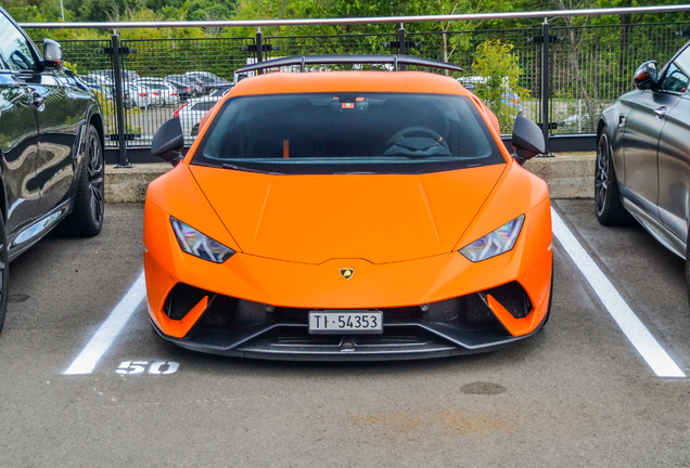 Lamborghini Huracán LP640-4 Performante