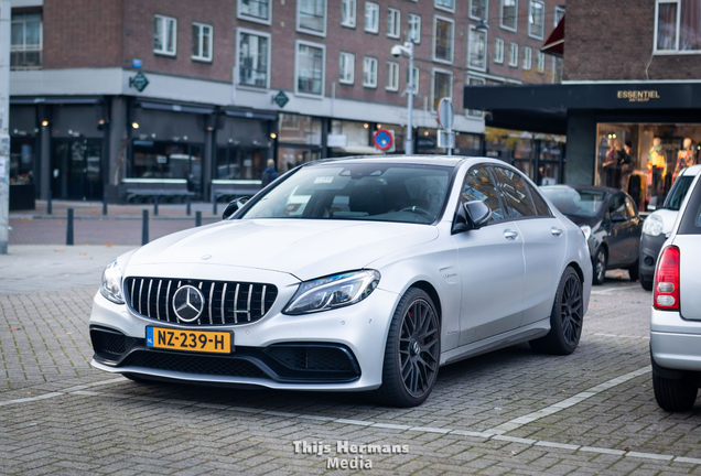 Mercedes-AMG C 63 S W205