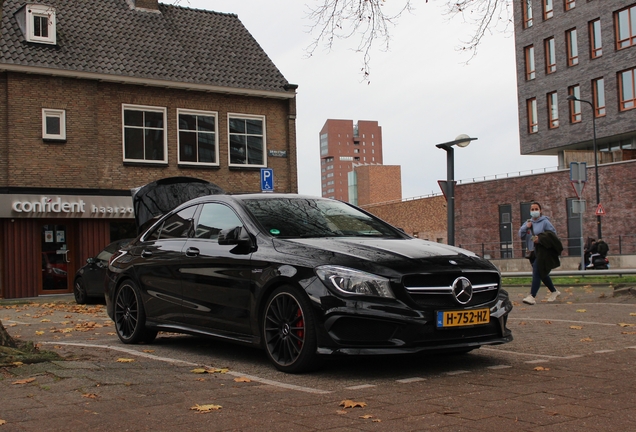 Mercedes-Benz CLA 45 AMG C117