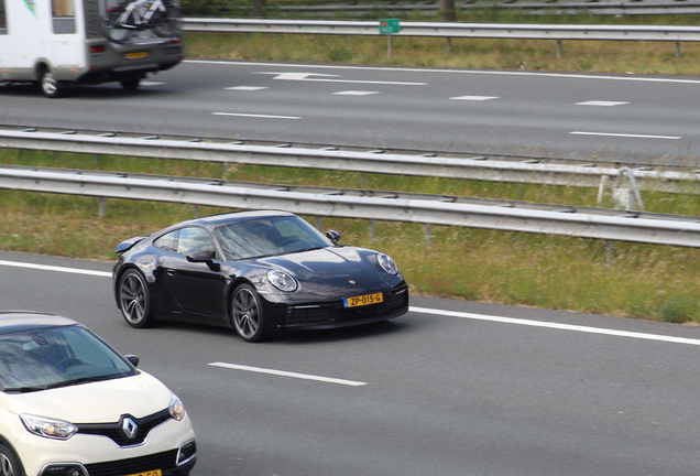 Porsche 992 Carrera 4S