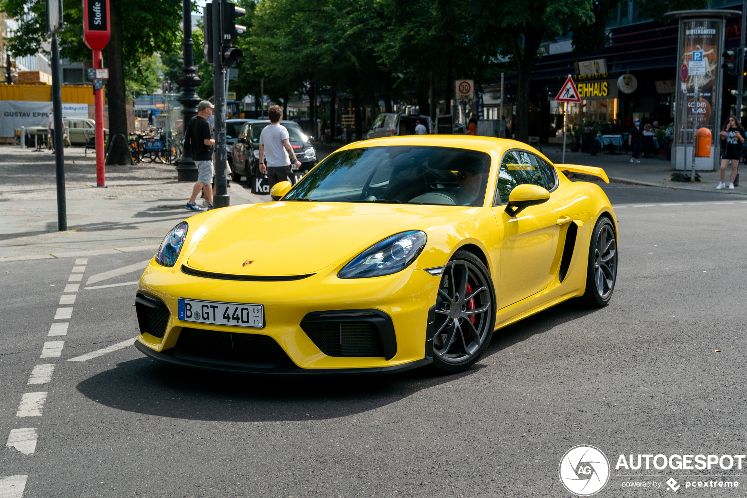 Porsche 718 Cayman GT4