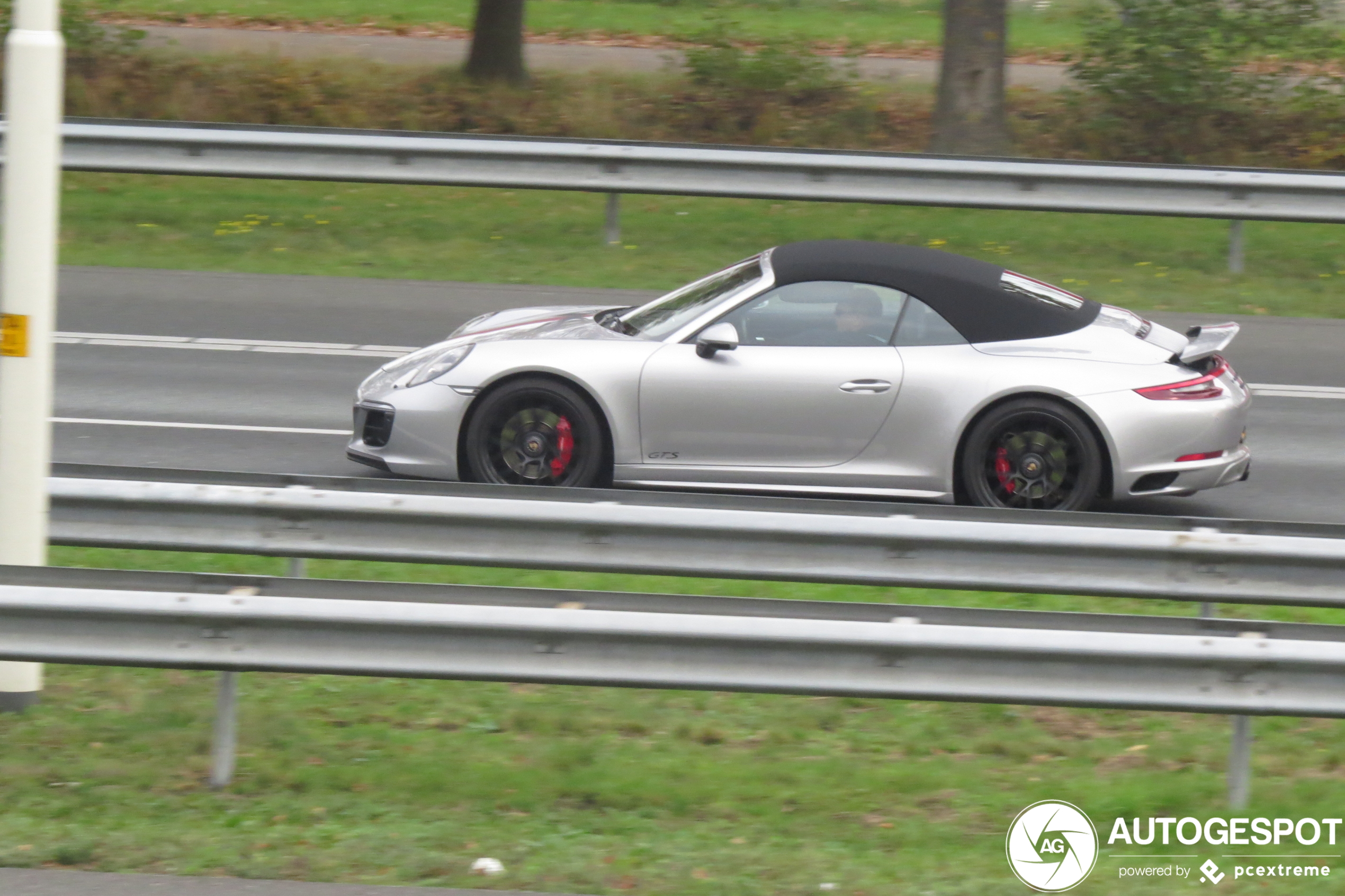 Porsche 991 Carrera 4 GTS Cabriolet MkII