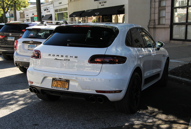 Porsche 95B Macan GTS