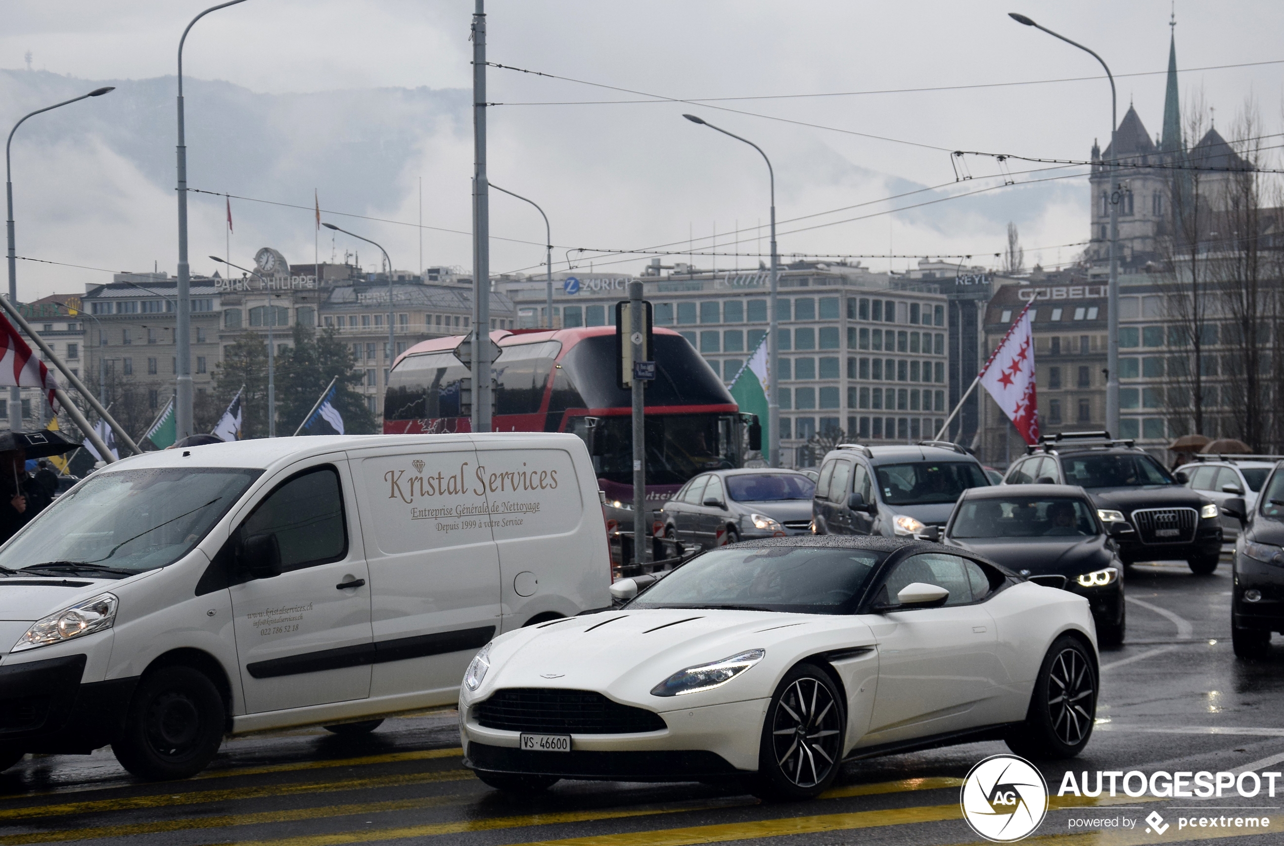 Aston Martin DB11