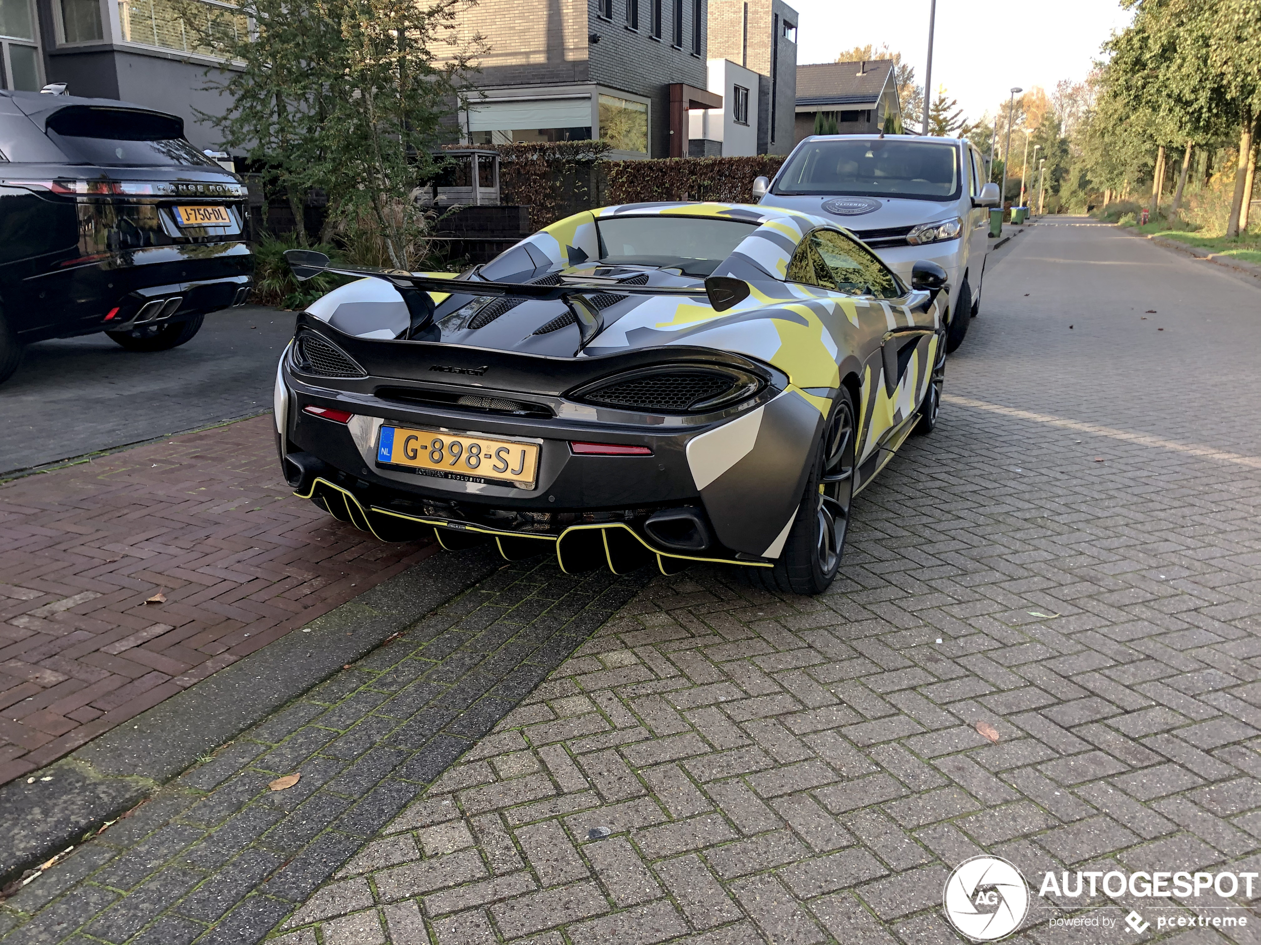 Nicky Romero's McLaren 570S Spider eindelijk gespot in nieuwe wrap