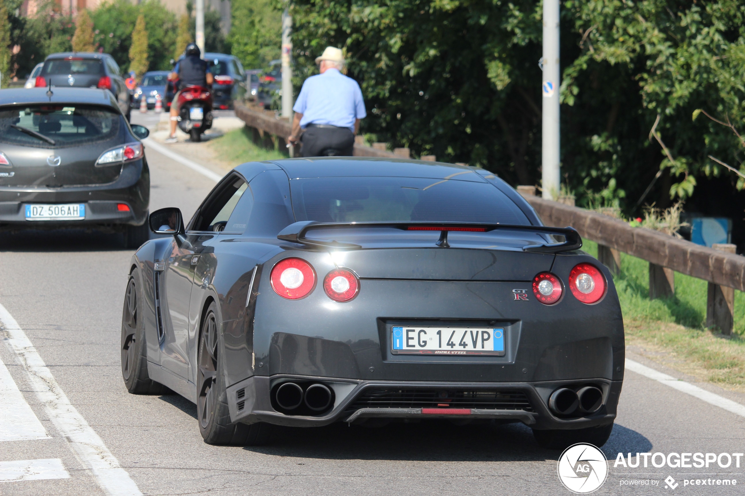 Nissan GT-R 2011