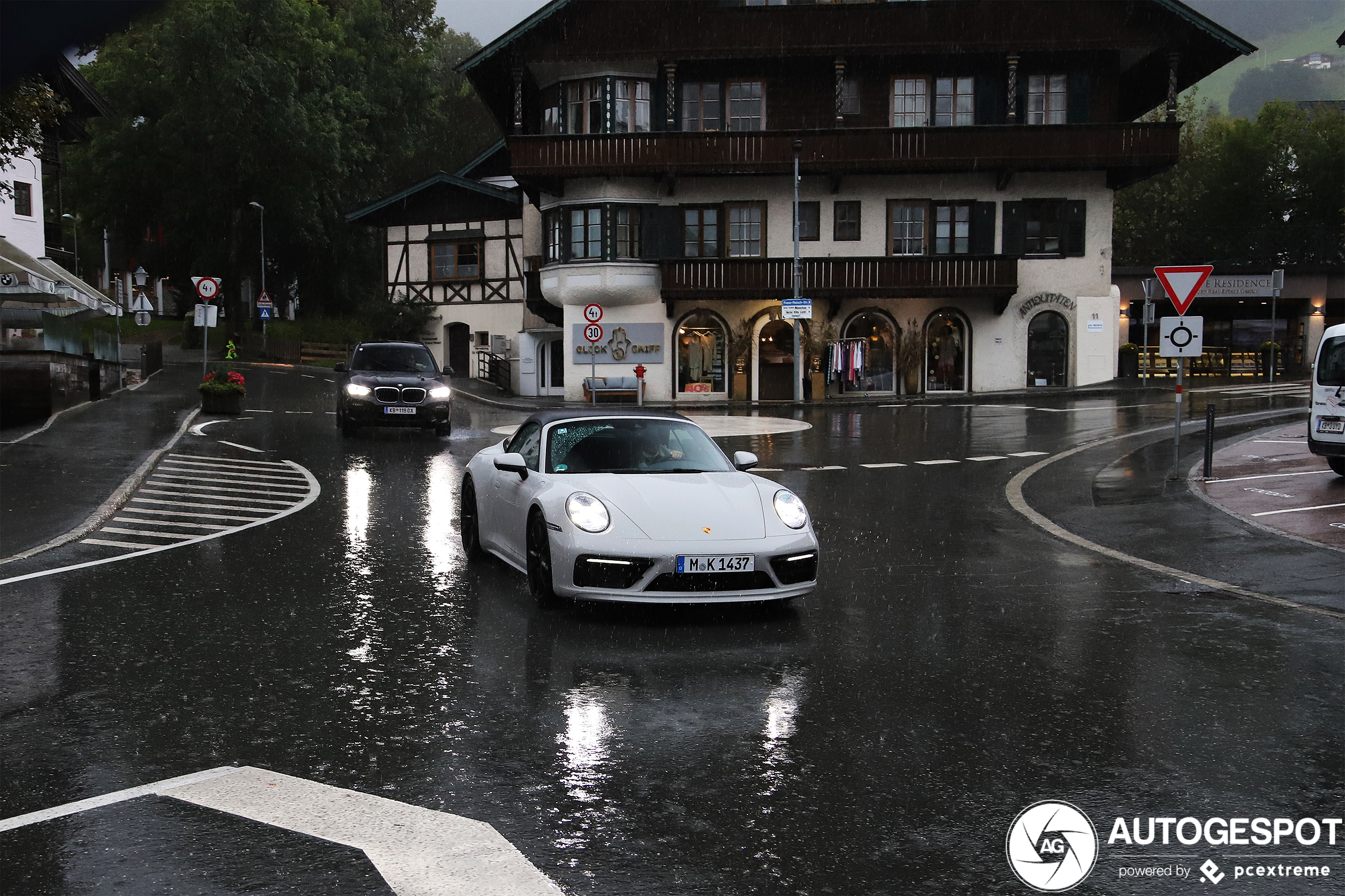 Porsche 992 Carrera 4S Cabriolet