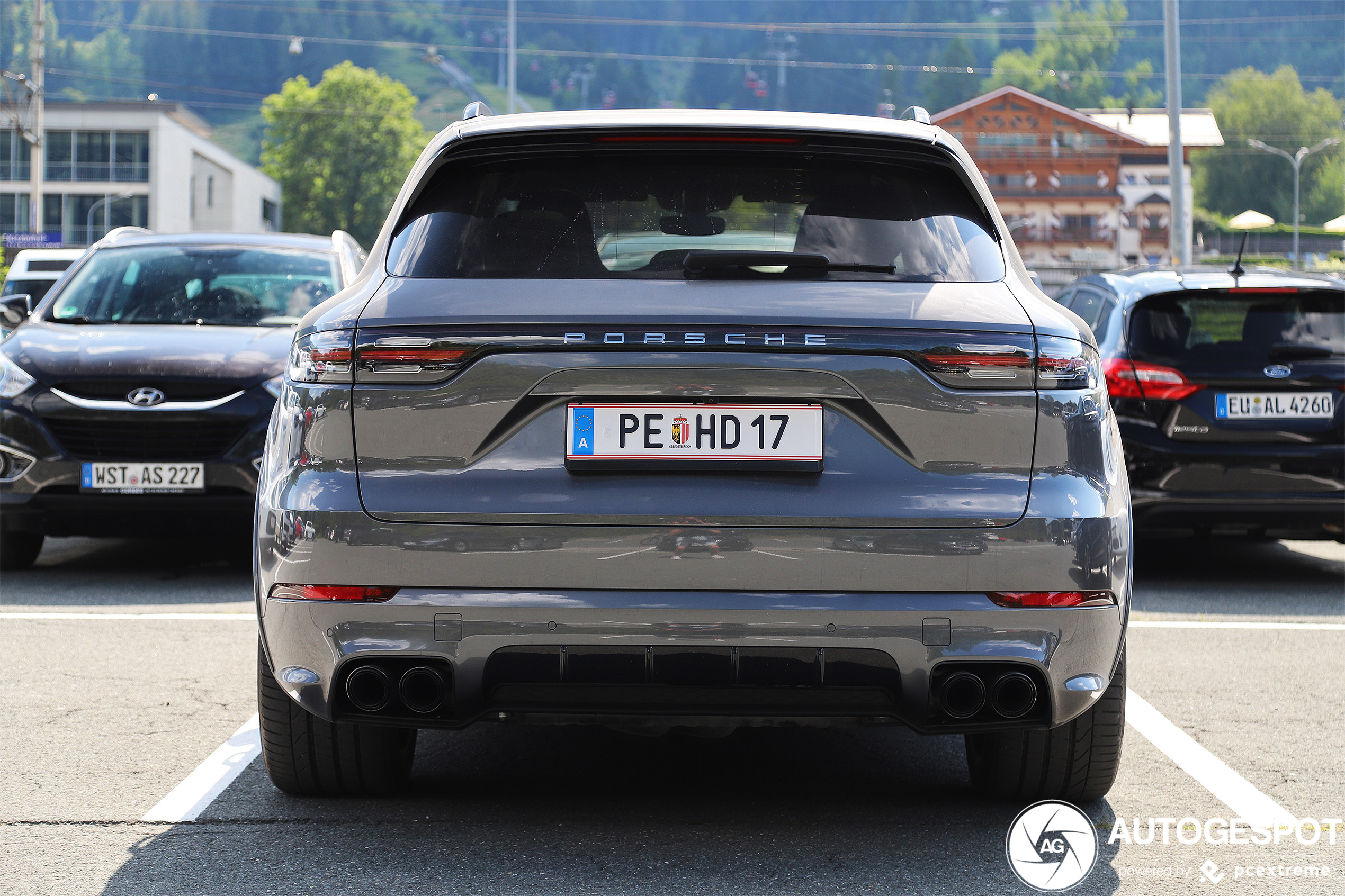 Porsche Cayenne Turbo S E-Hybrid