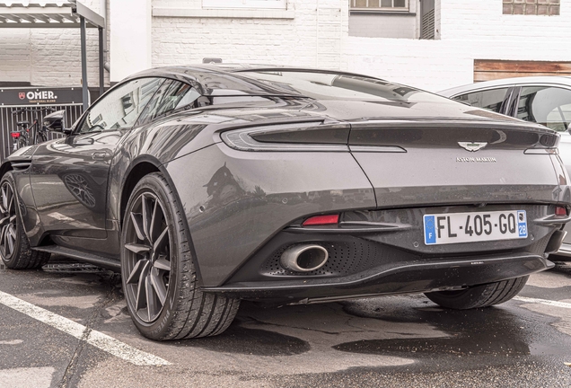 Aston Martin DB11 V8