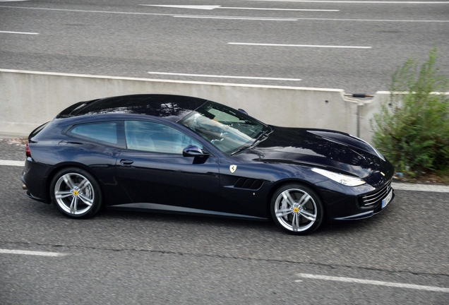 Ferrari GTC4Lusso