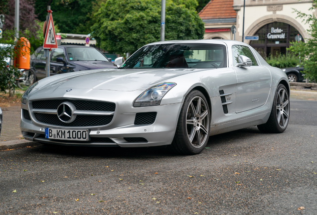 Mercedes-Benz SLS AMG