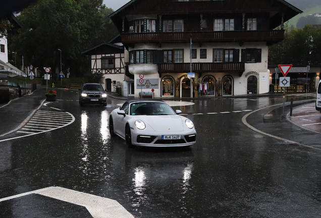 Porsche 992 Carrera 4S Cabriolet