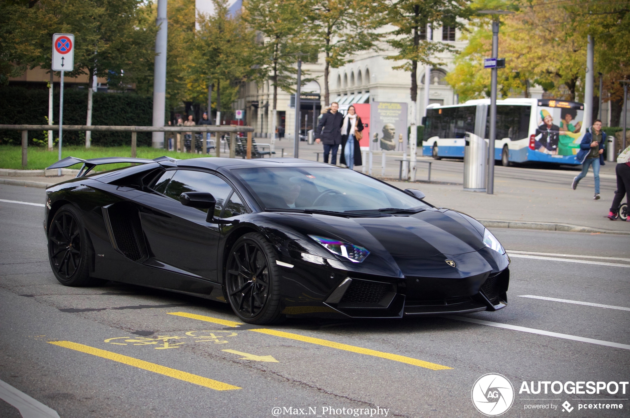 Lamborghini Aventador LP700-4 Roadster