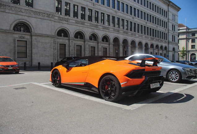 Lamborghini Huracán LP640-4 Performante Spyder